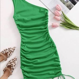 1 shoulder touched bodycon green dress
